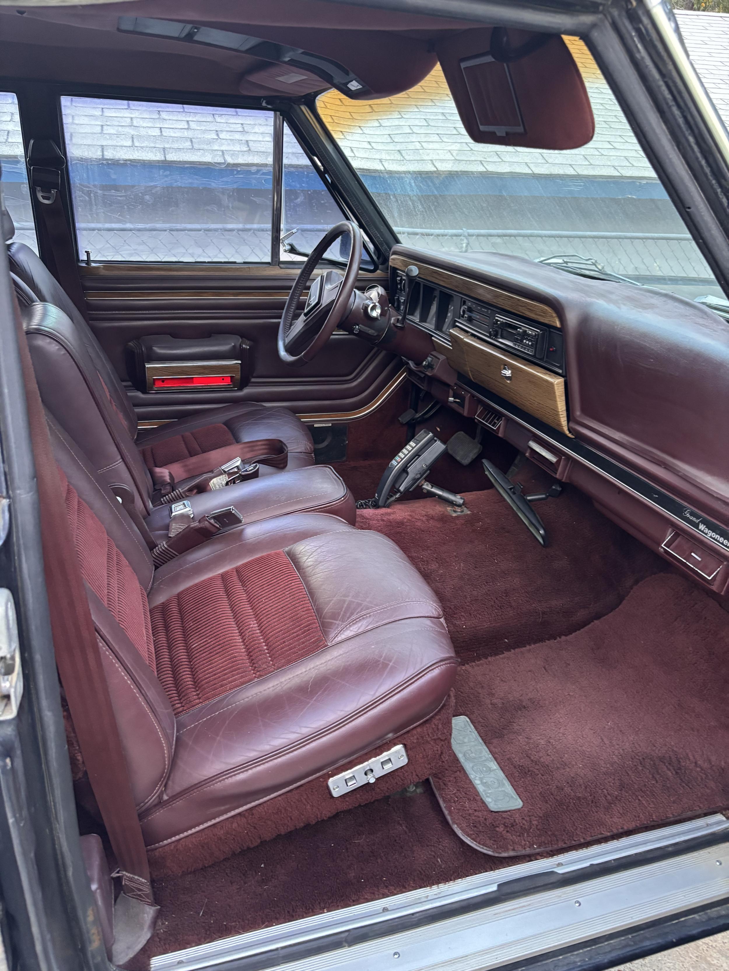1989 Jeep Grand Wagoneer - 5