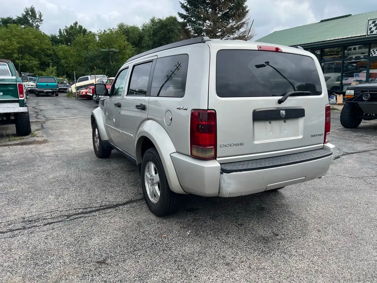 2009 Dodge Nitro SE - 5