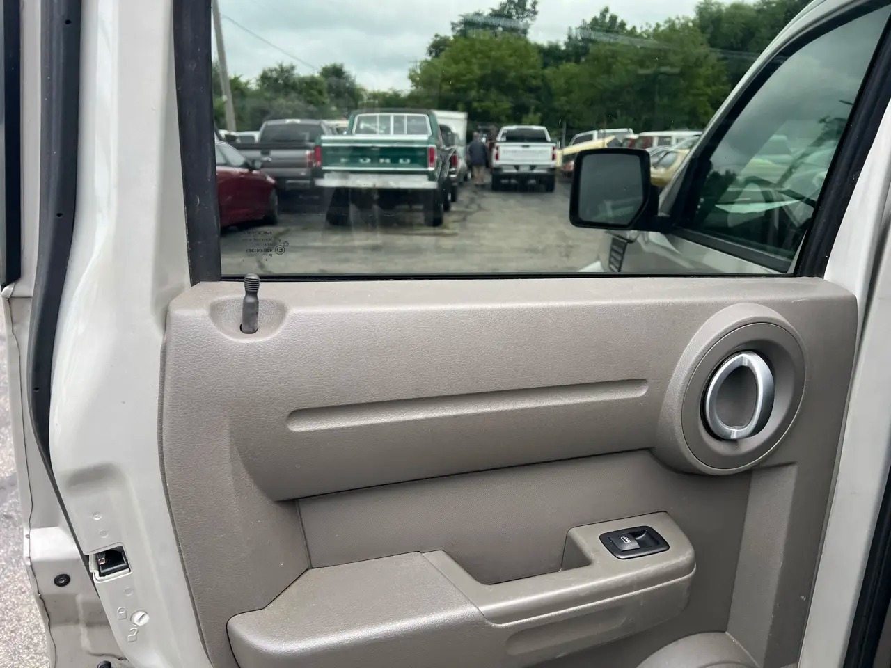 2009 Dodge Nitro SE