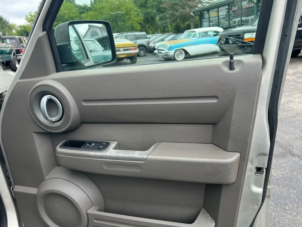2009 Dodge Nitro SE