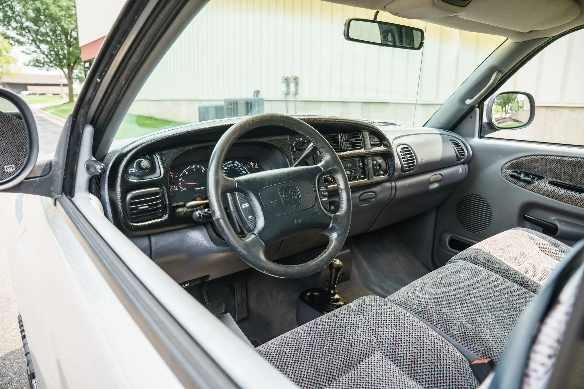 1998 Dodge Ram 2500 Laramie SLT