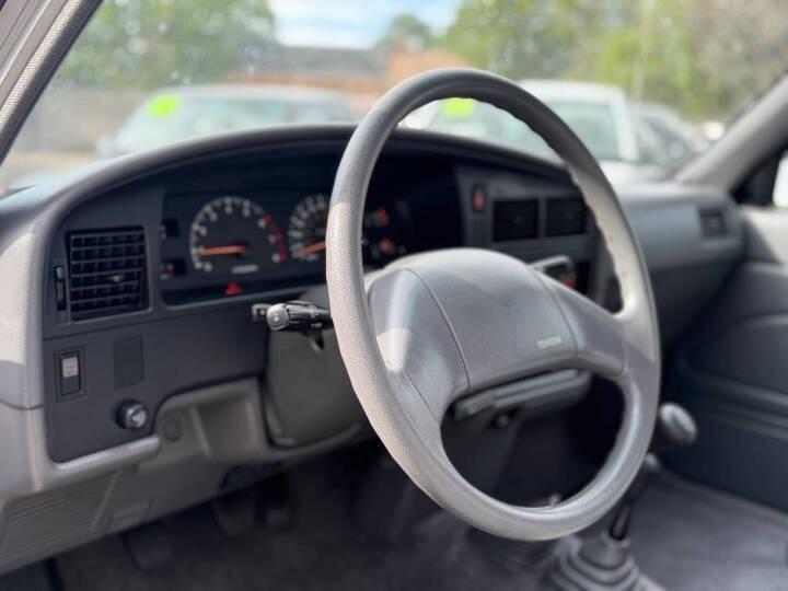 1991 Toyota Pickup Deluxe Extended Cab