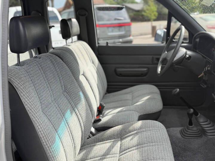 1991 Toyota Pickup Deluxe Extended Cab