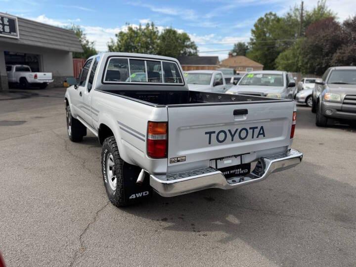 1991 Toyota Pickup Deluxe Extended Cab