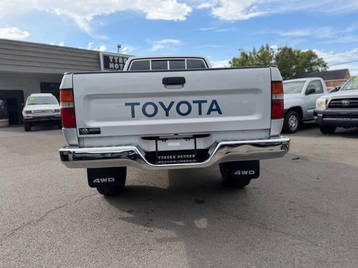 1991 Toyota Pickup Deluxe Extended Cab