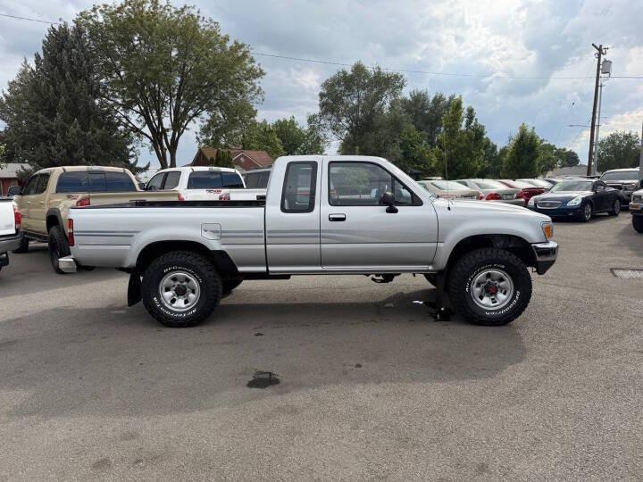 1991 Toyota Pickup Deluxe Extended Cab