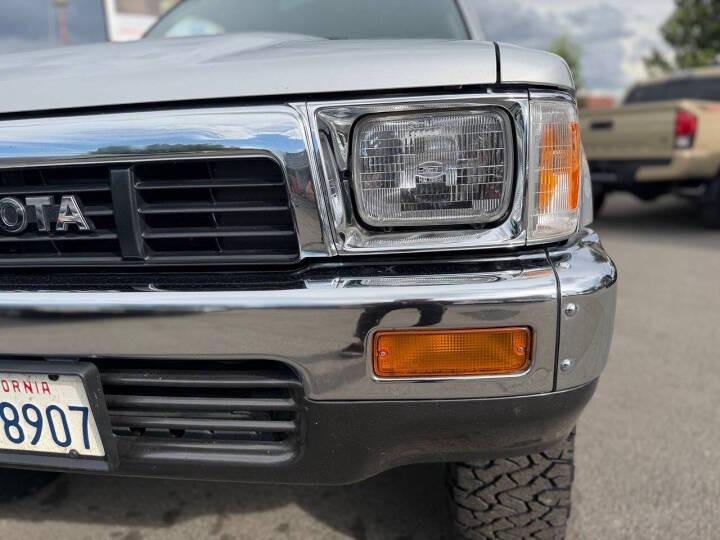 1991 Toyota Pickup Deluxe Extended Cab
