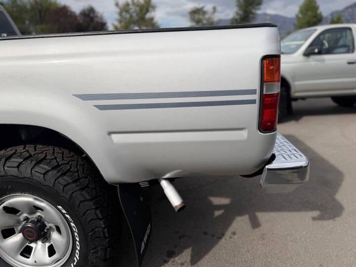 1991 Toyota Pickup Deluxe Extended Cab