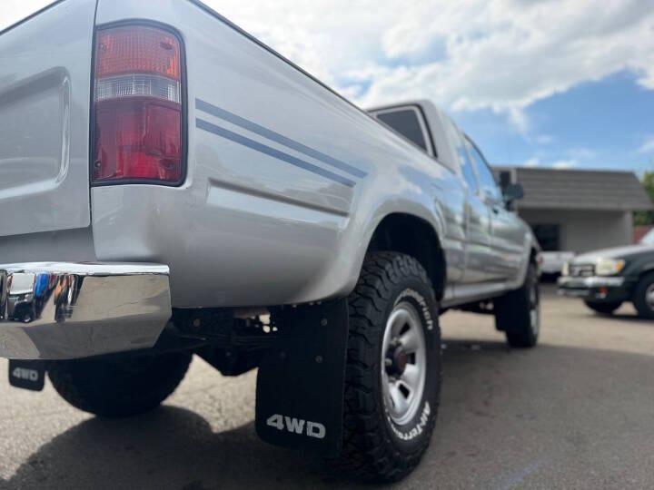 1991 Toyota Pickup Deluxe Extended Cab