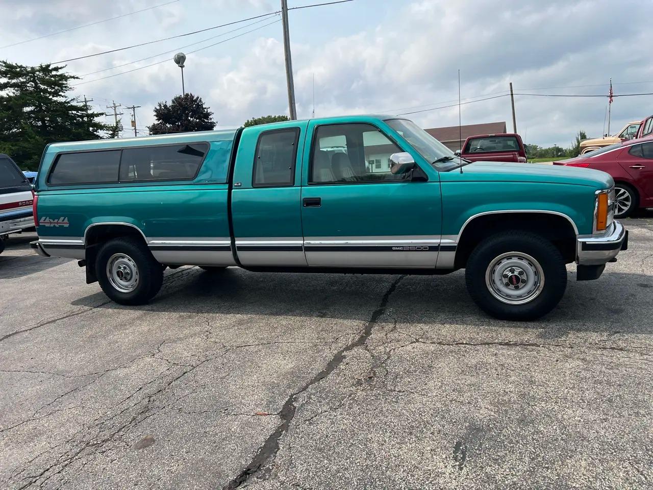 1993 GMC Sierra 2500 Club Coupe - 2