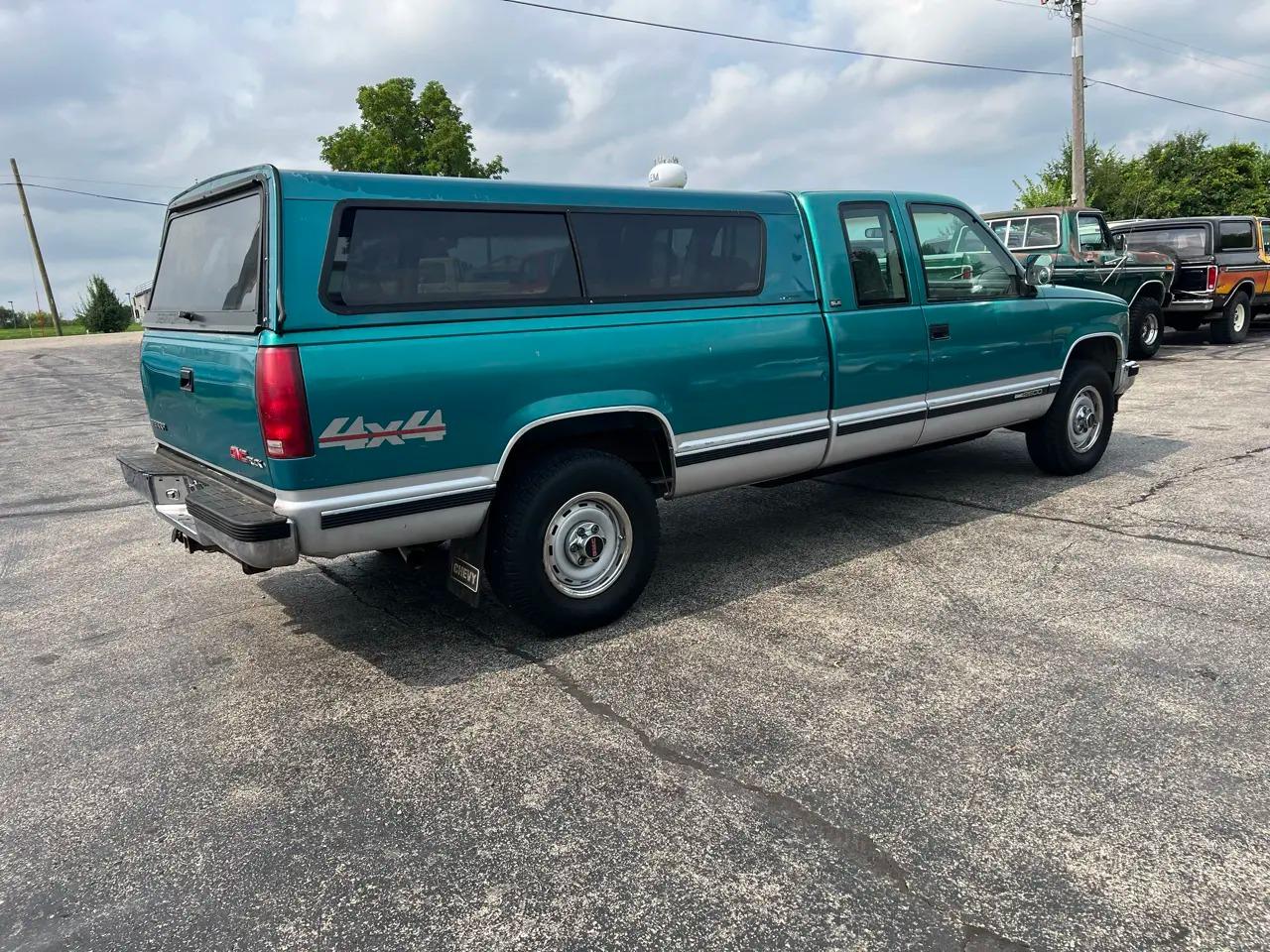 1993 GMC Sierra 2500 Club Coupe - 4