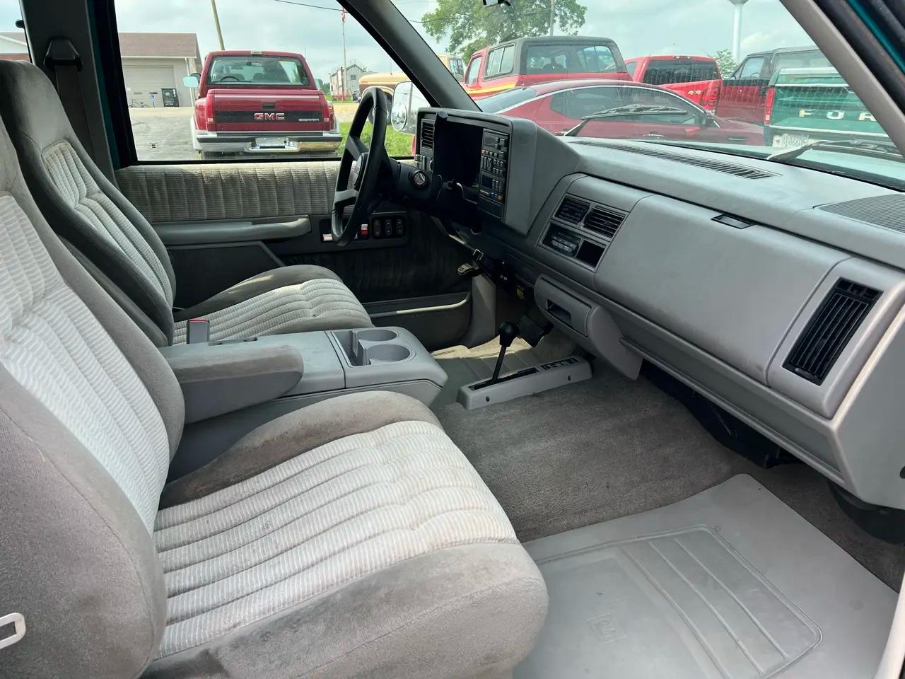 1993 GMC Sierra 2500 Club Coupe