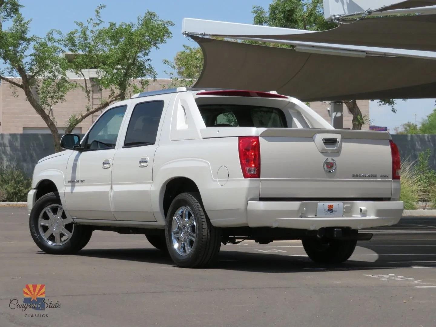 2003 Cadillac Escalade EXT - 4