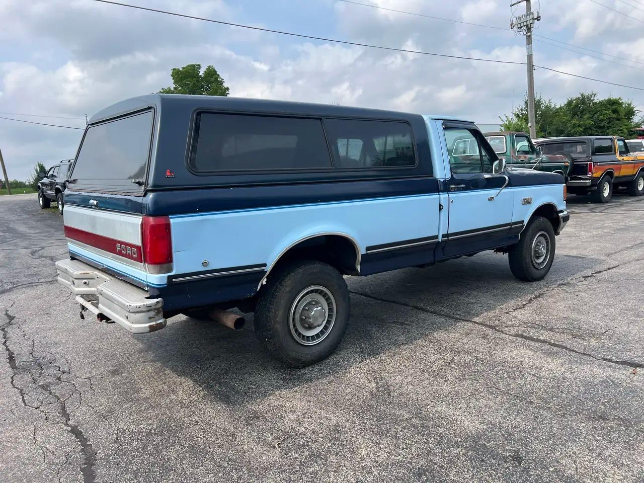 1987 Ford F-250 Styleside - 3