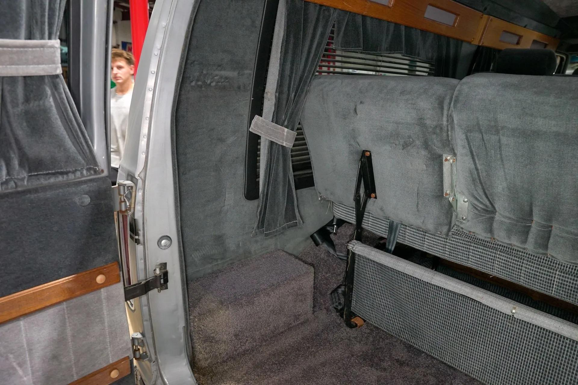 1987 Ford Econoline E-150
