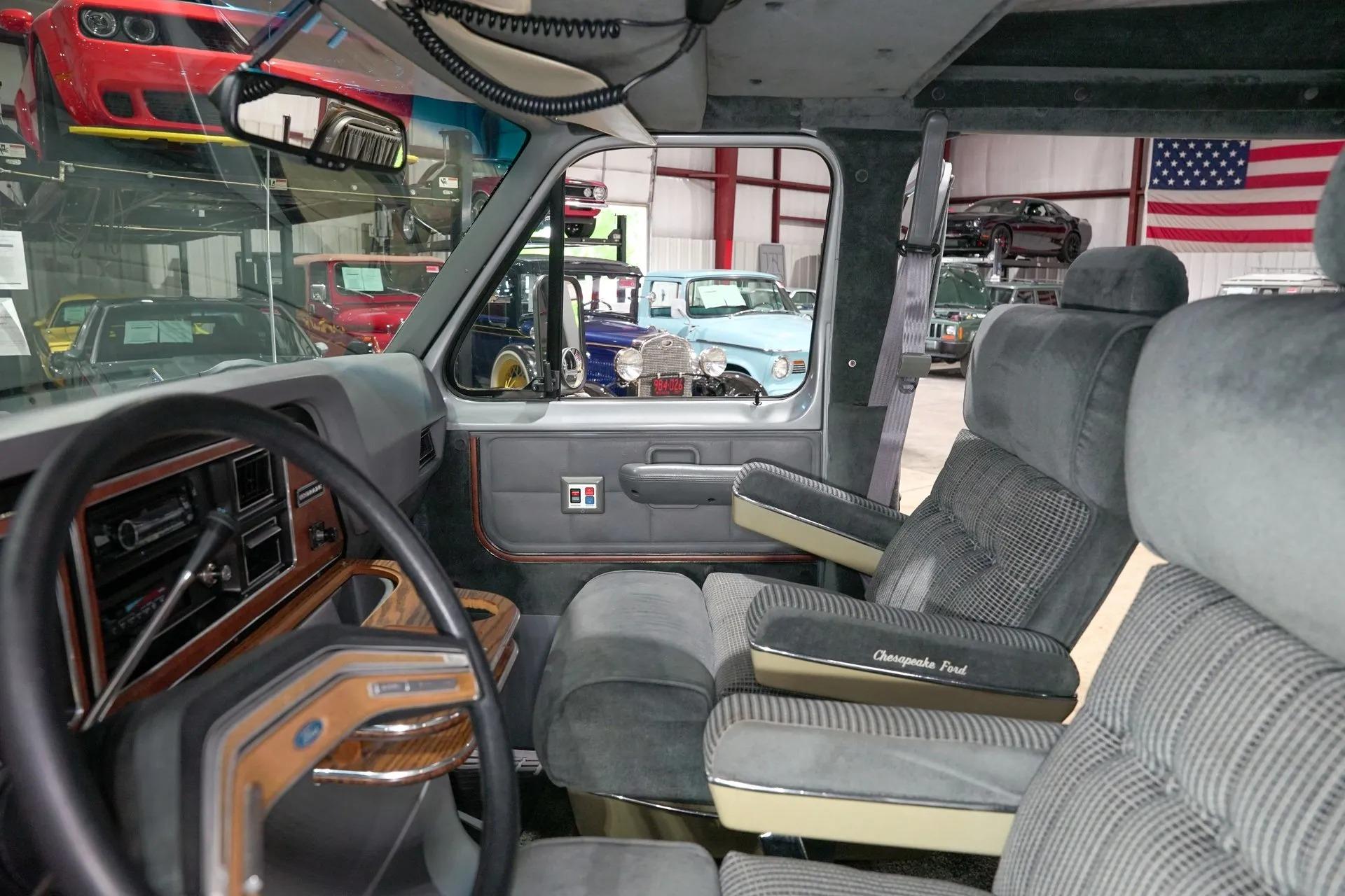 1987 Ford Econoline E-150