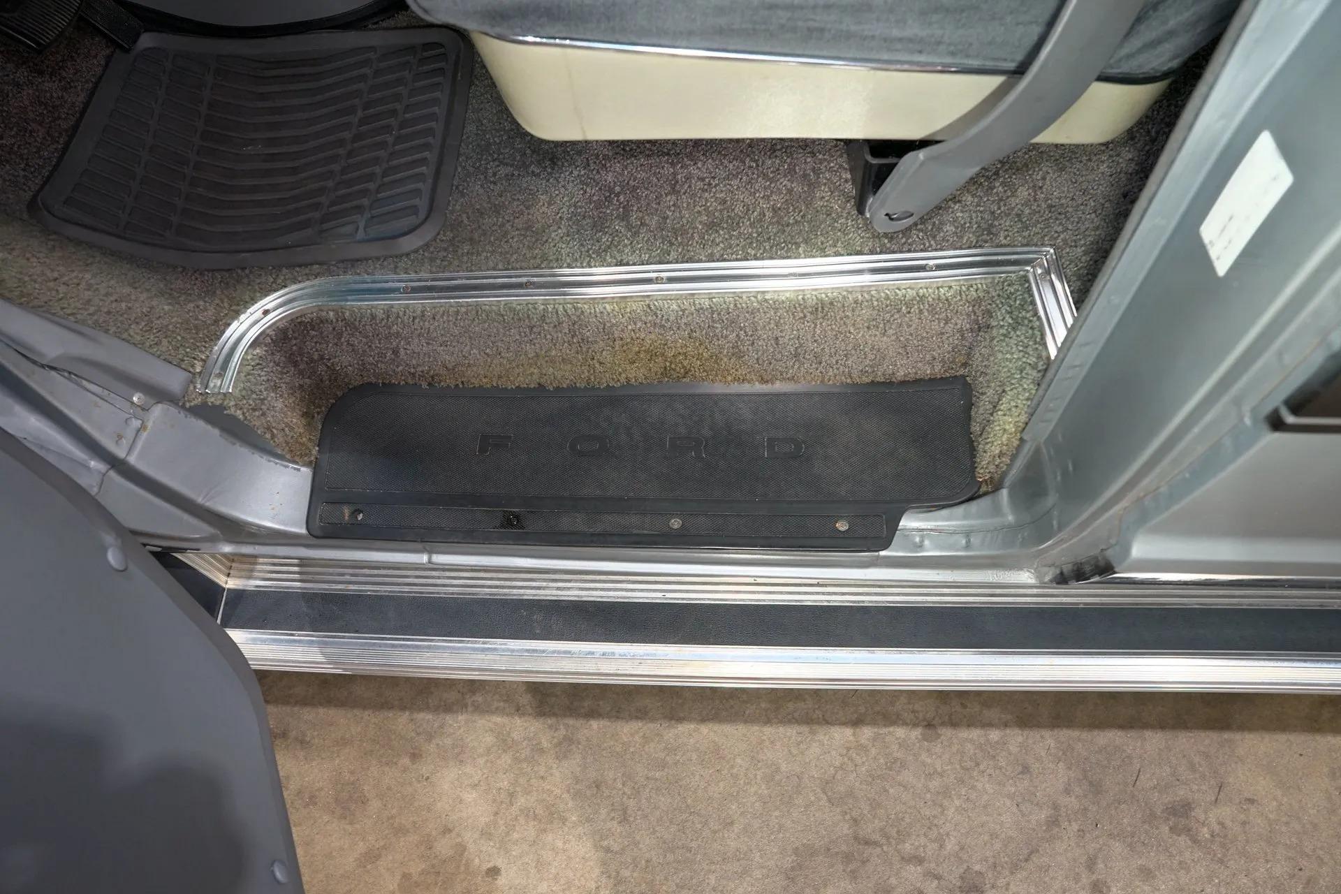 1987 Ford Econoline E-150