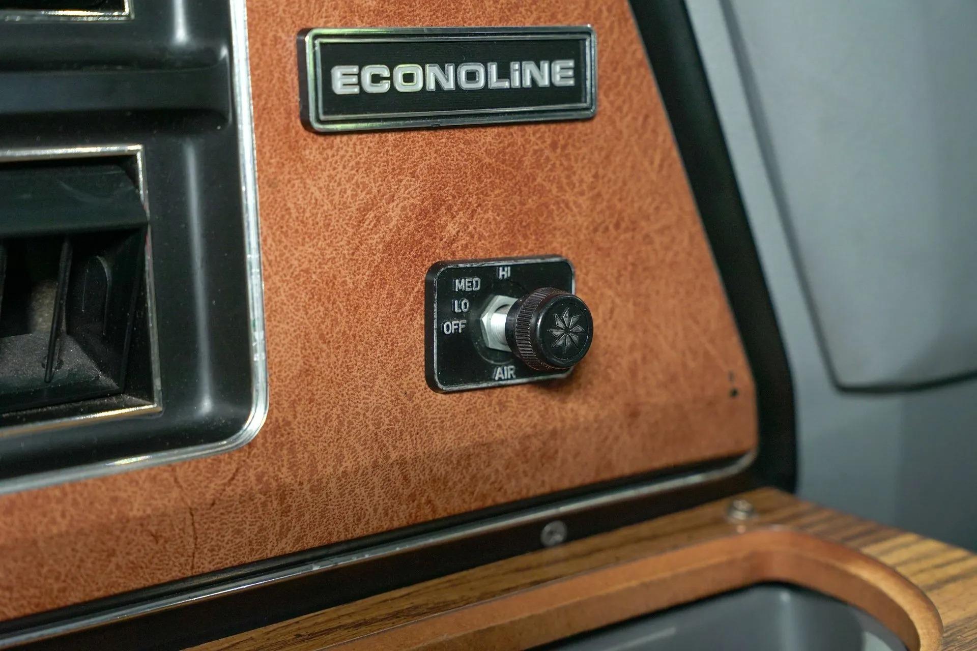 1987 Ford Econoline E-150