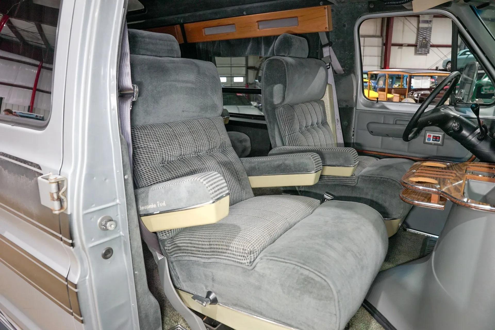 1987 Ford Econoline E-150