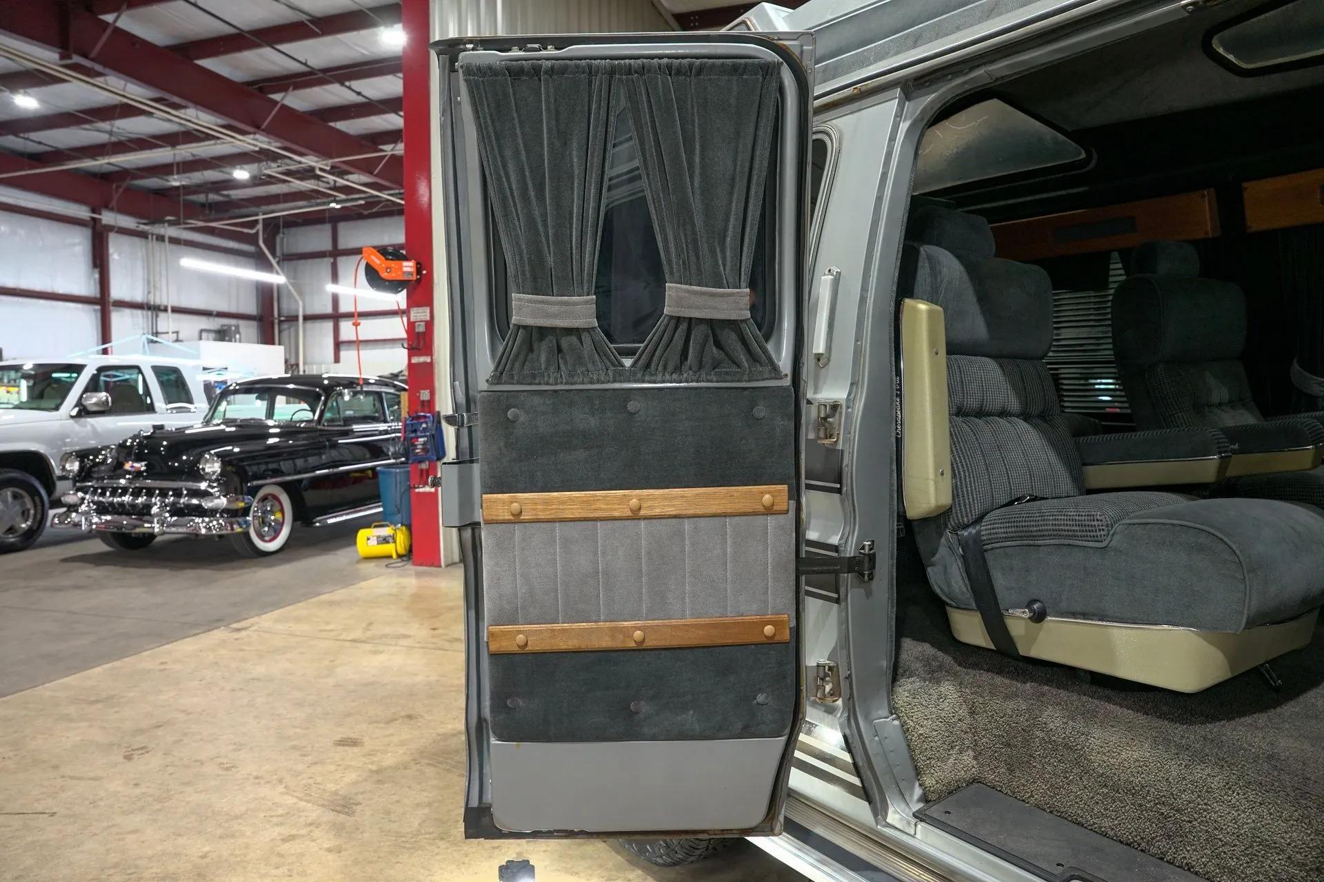 1987 Ford Econoline E-150