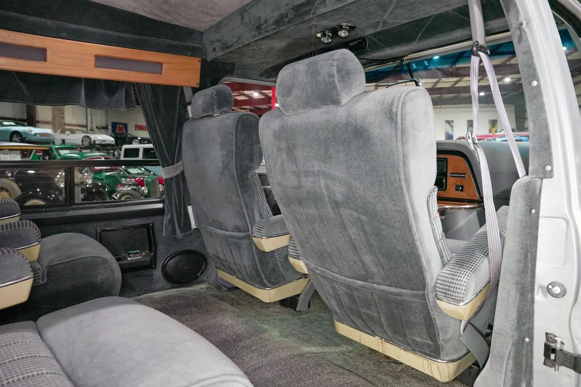 1987 Ford Econoline E-150