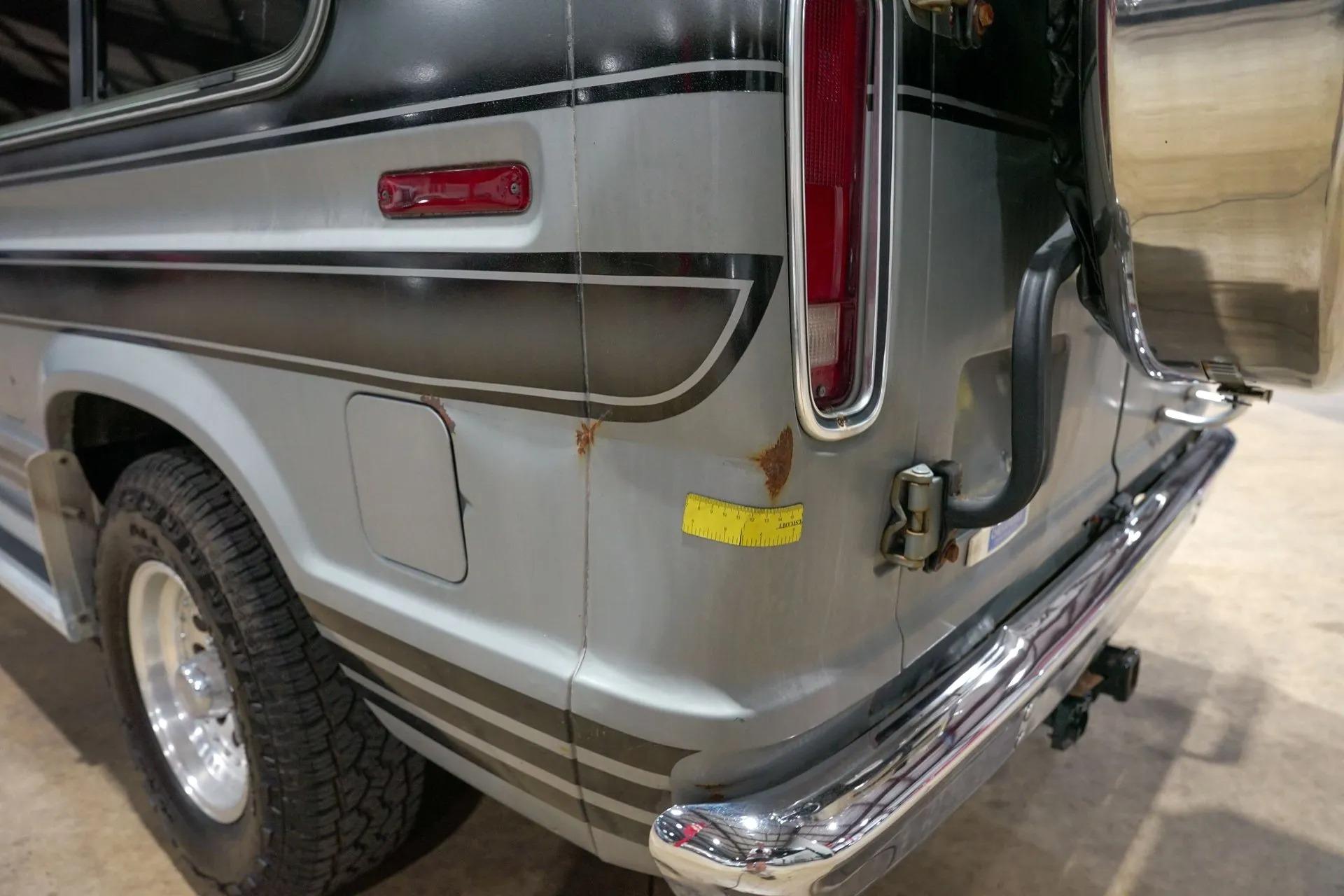 1987 Ford Econoline E-150