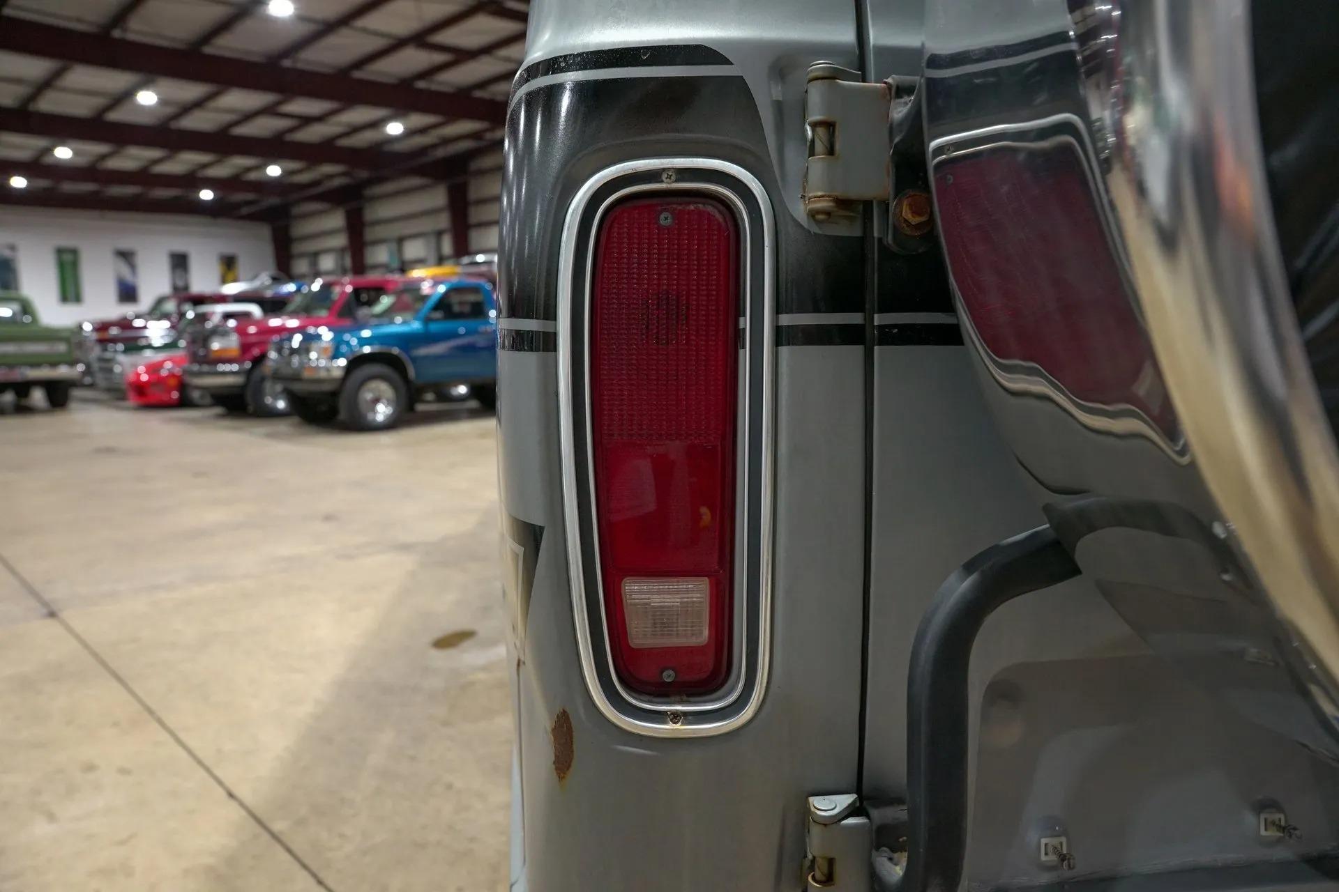1987 Ford Econoline E-150