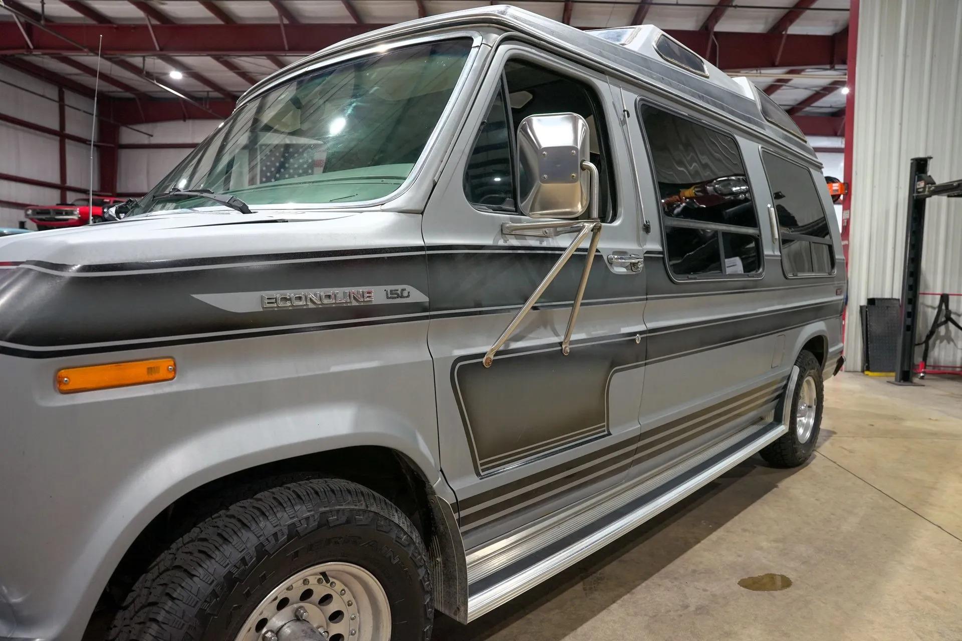 1987 Ford Econoline E-150
