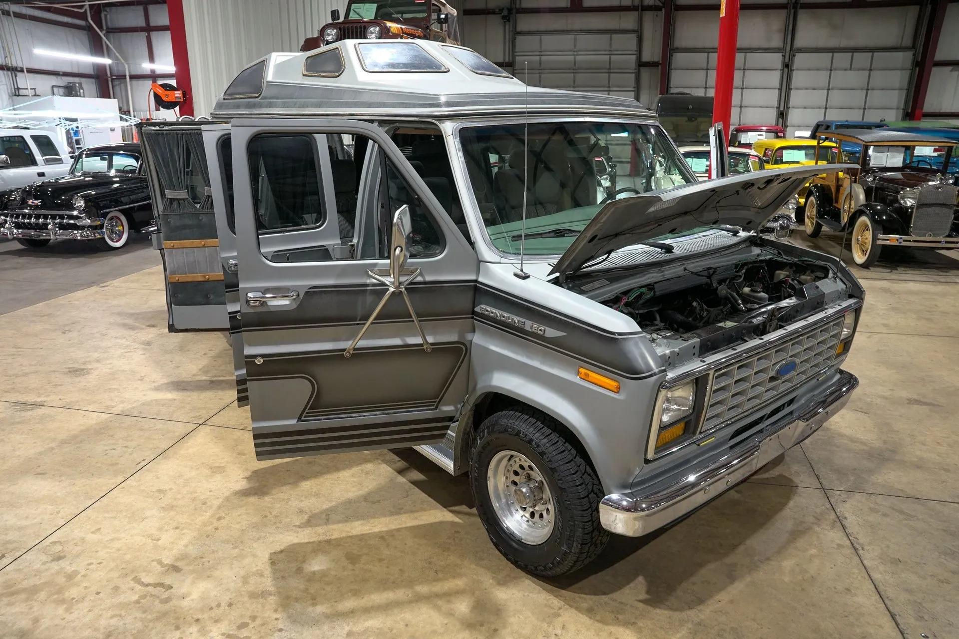 1987 Ford Econoline E-150