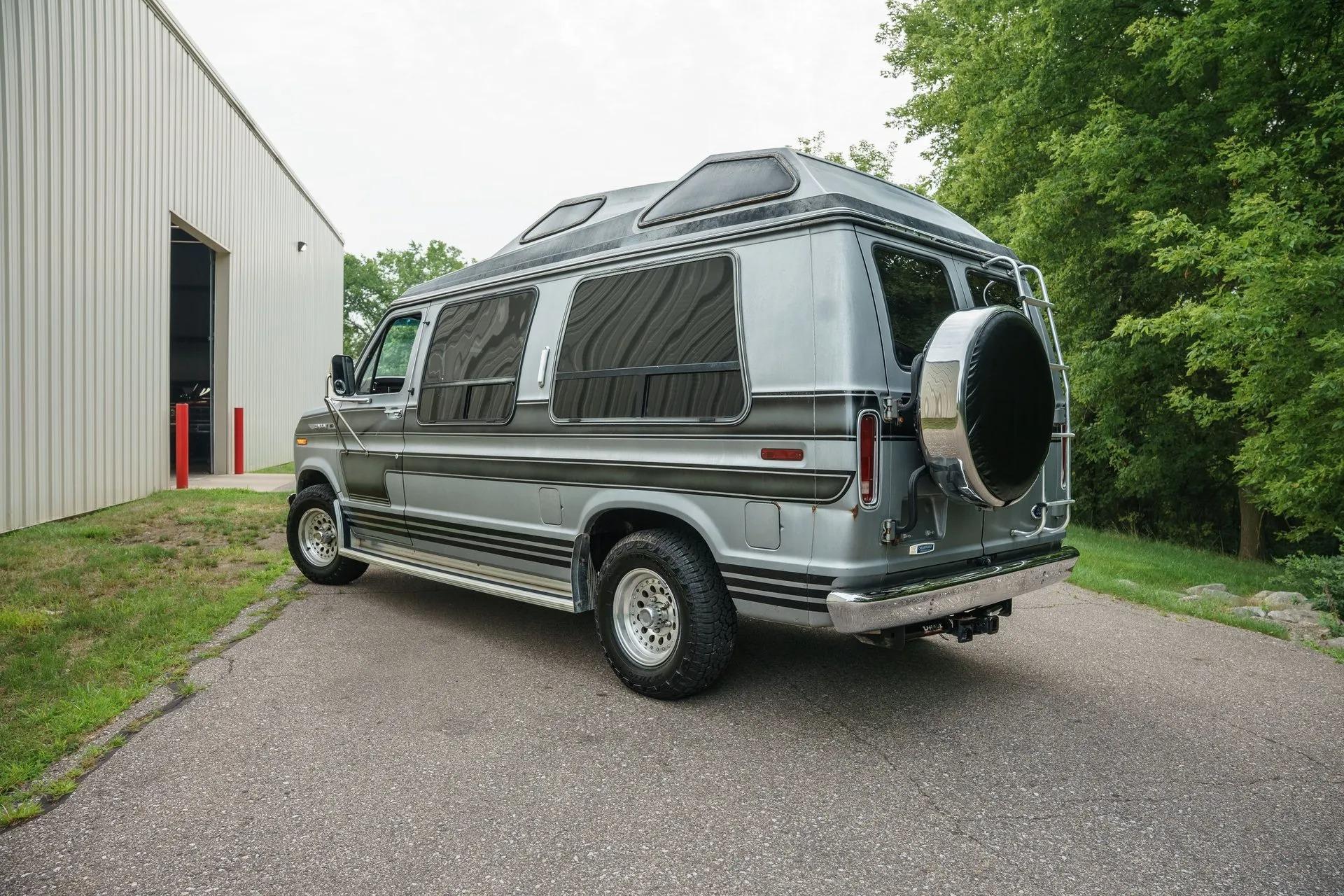 1987 Ford Econoline E-150