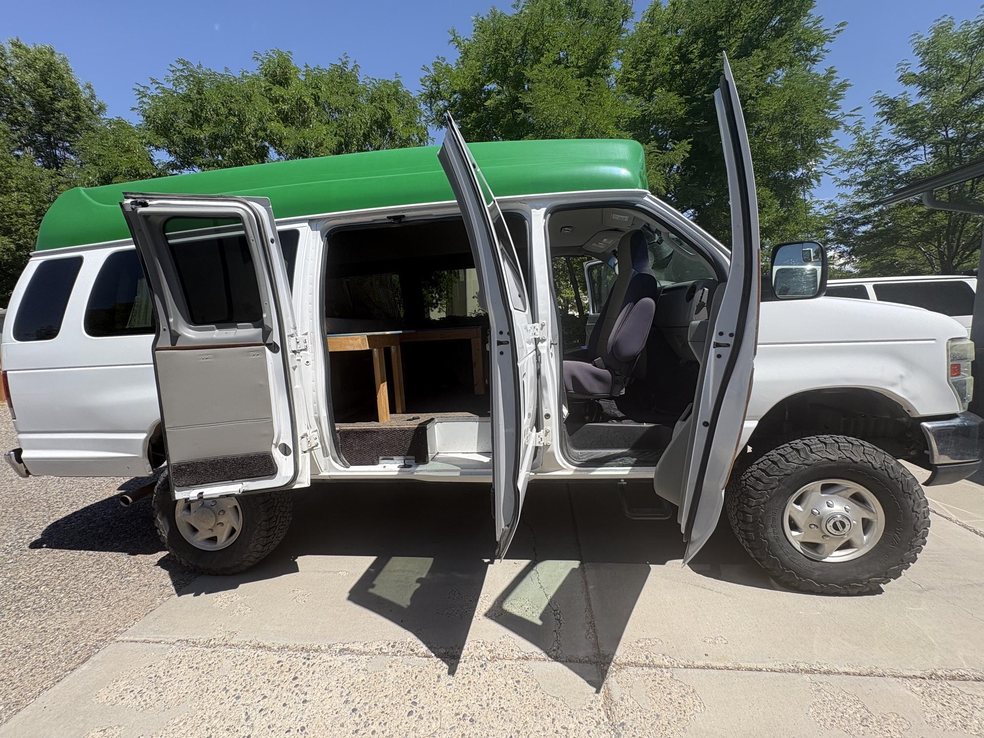 2013 Ford E-250 4x4 - 4