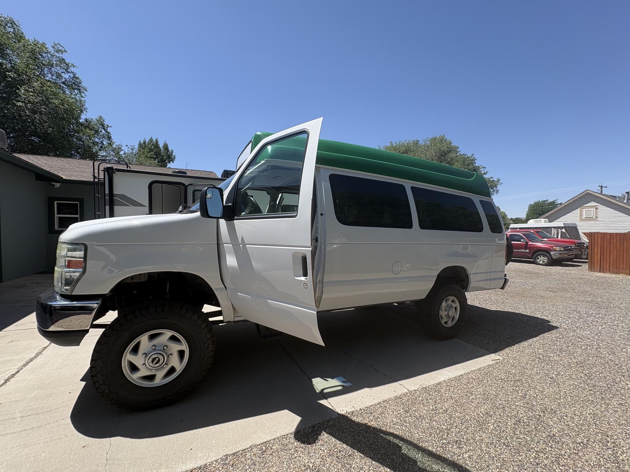 2013 Ford E-250 4x4 - 5