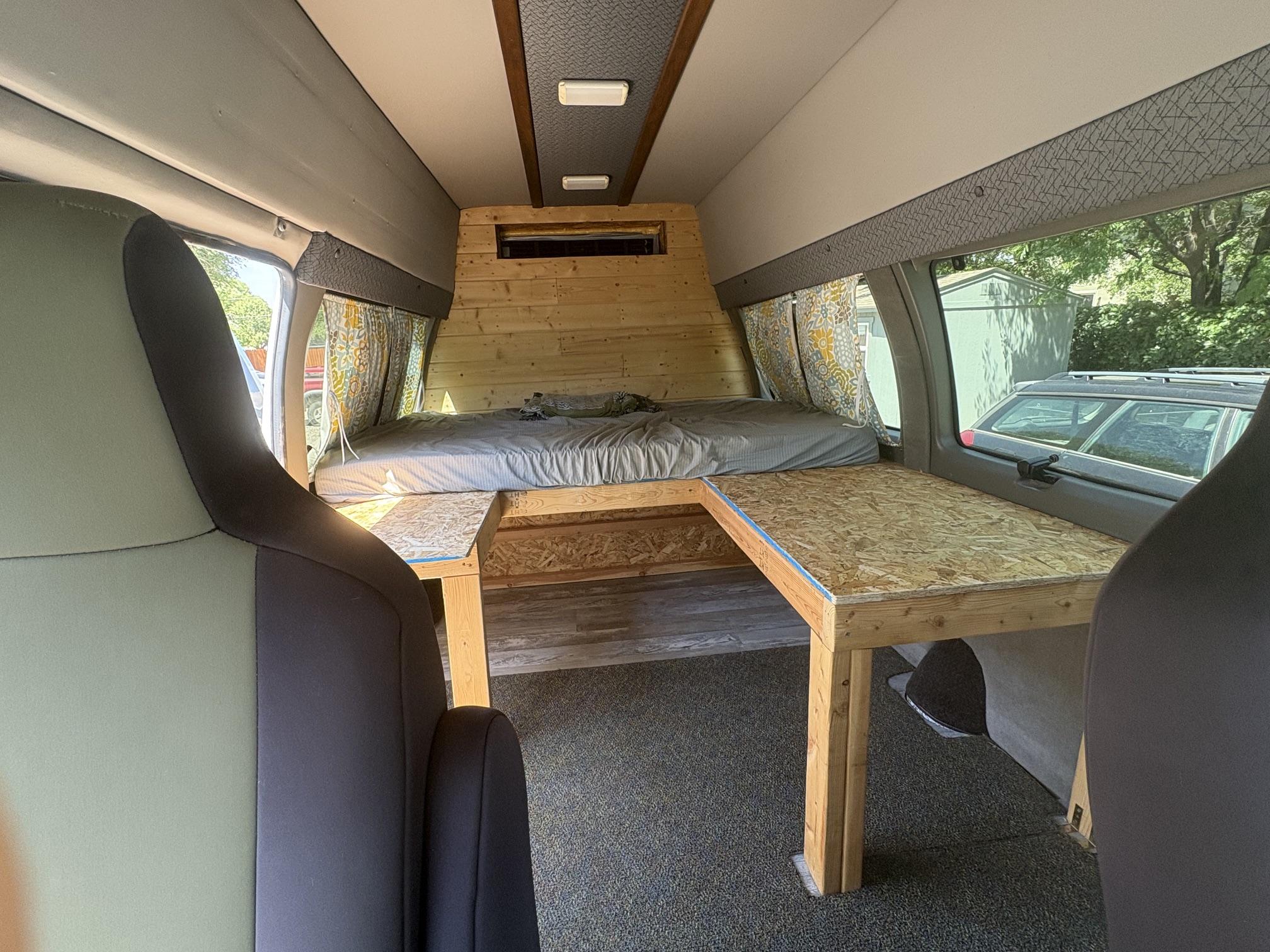 2013 Ford E-250 4x4