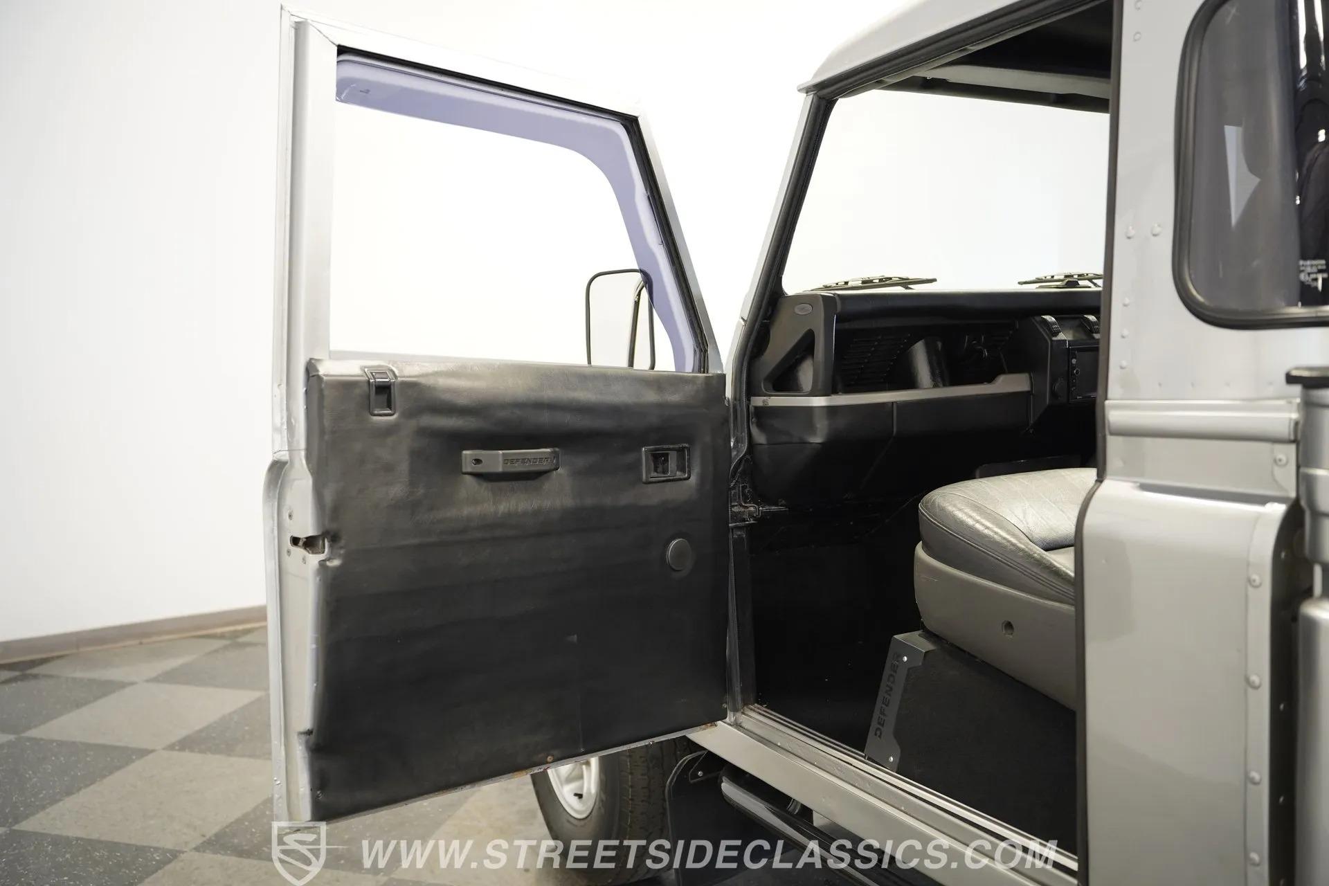 1990 Land Rover Defender 110 Hi-Cap