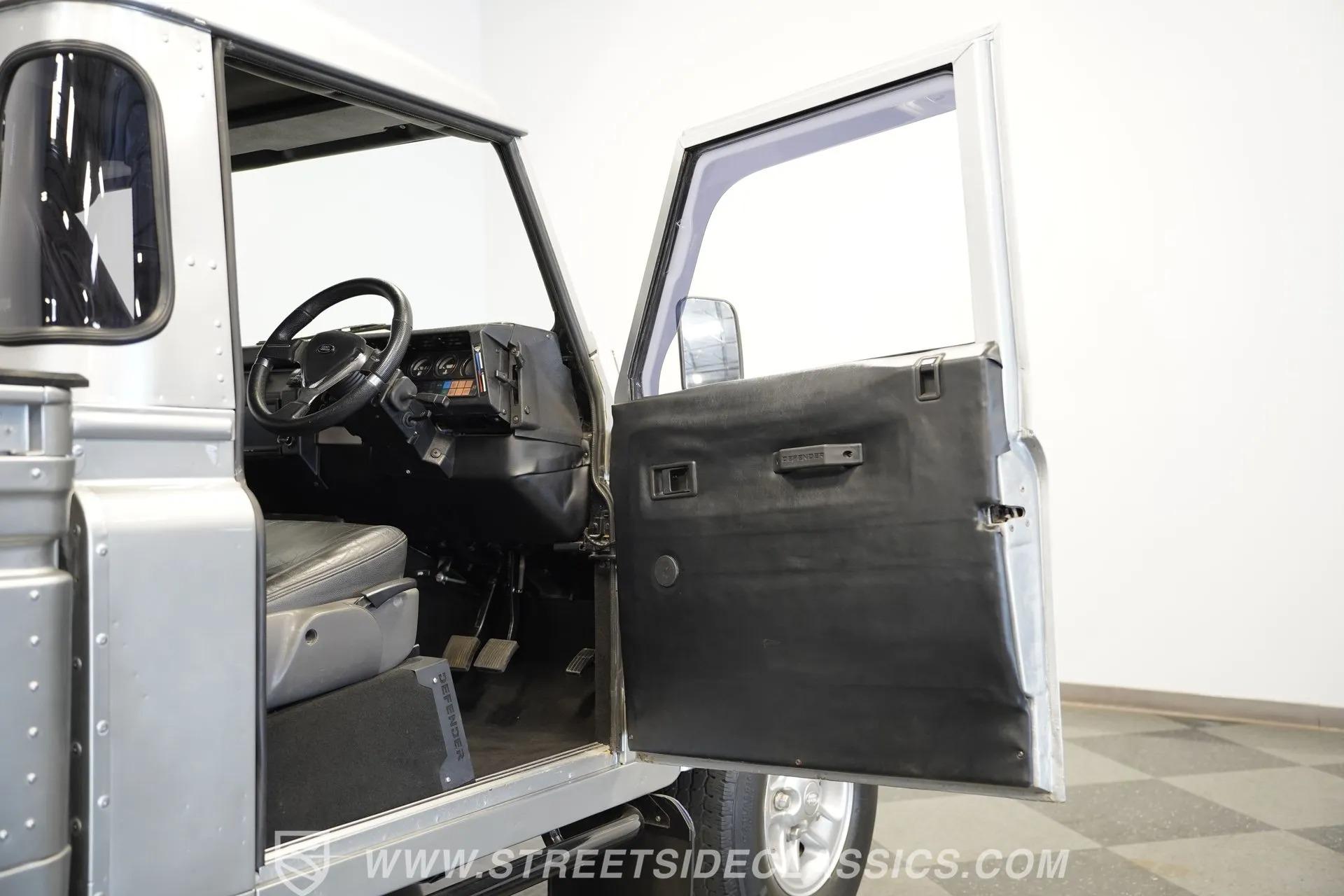 1990 Land Rover Defender 110 Hi-Cap