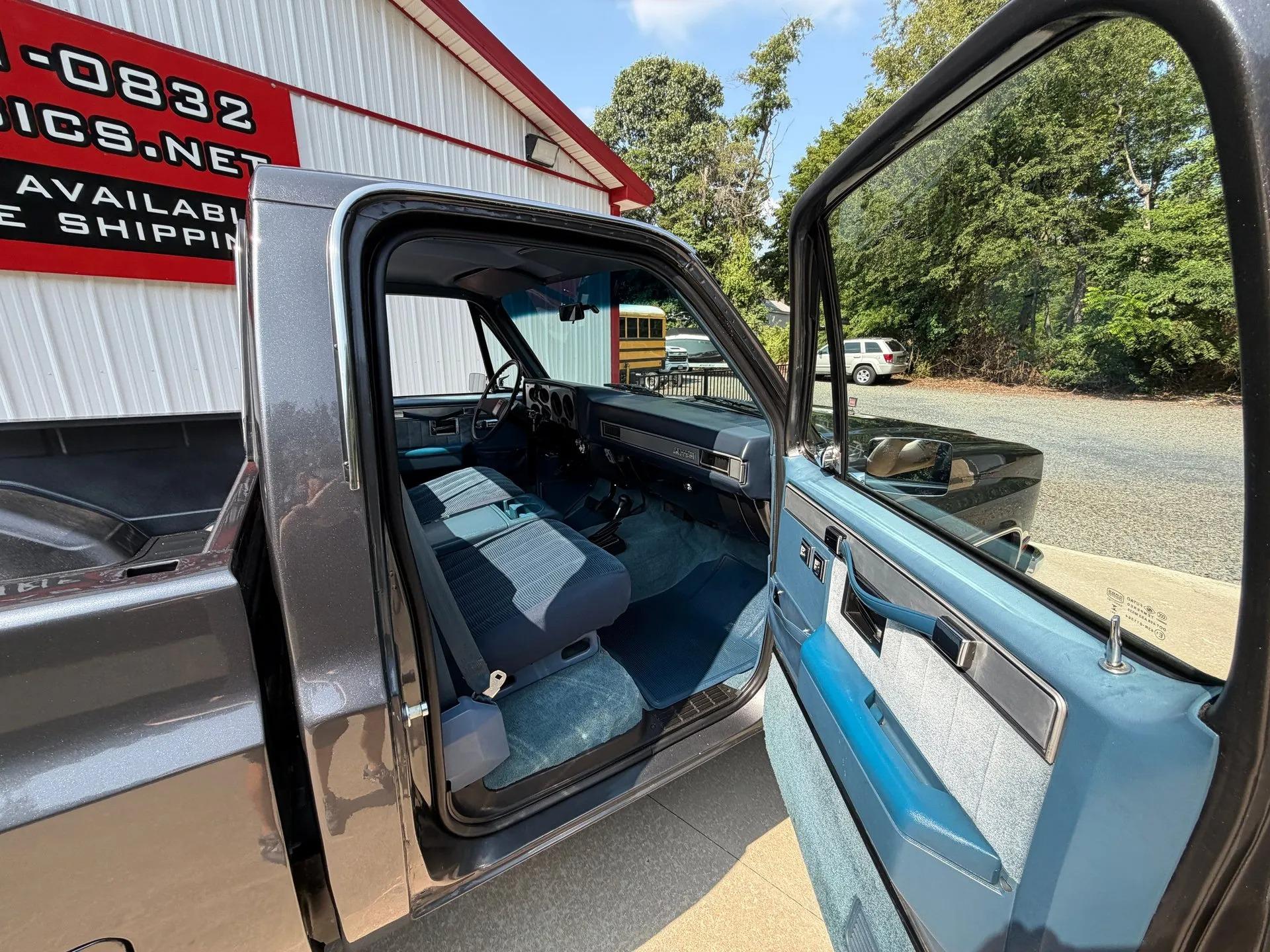 1987 GMC V1500 Sierra Classic