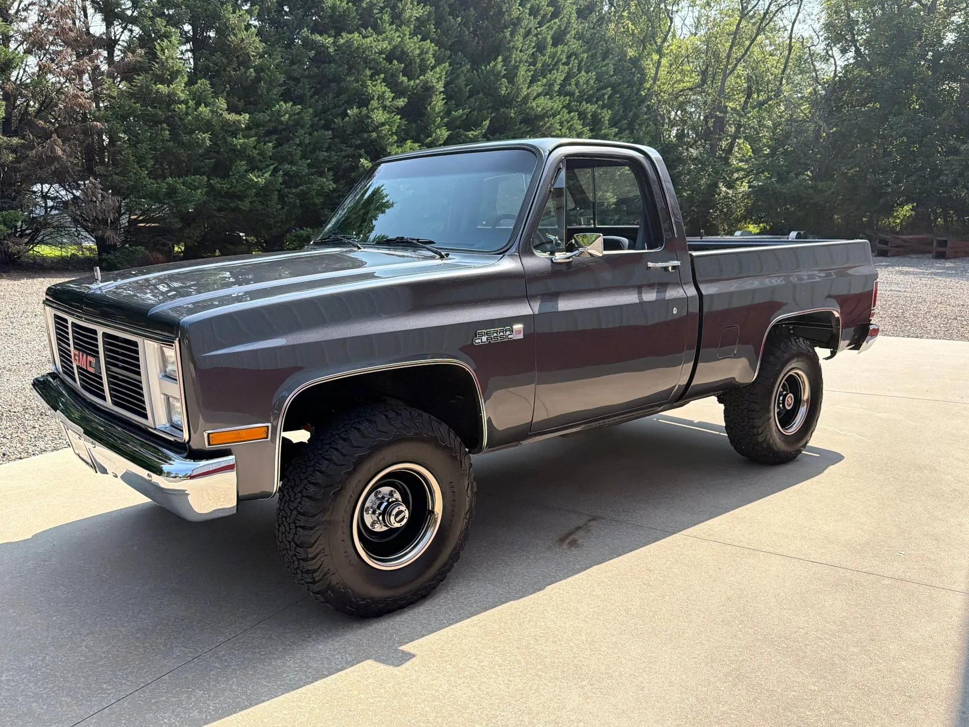 1987 GMC V1500 Sierra Classic - 2