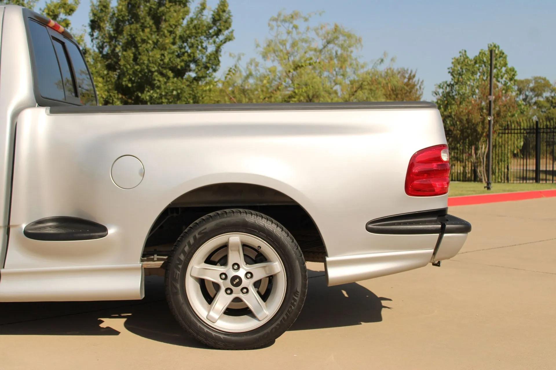 2000 Ford F150 SVT Lightning