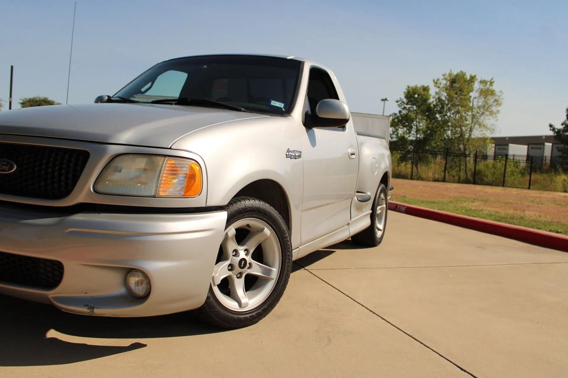 2000 Ford F150 SVT Lightning