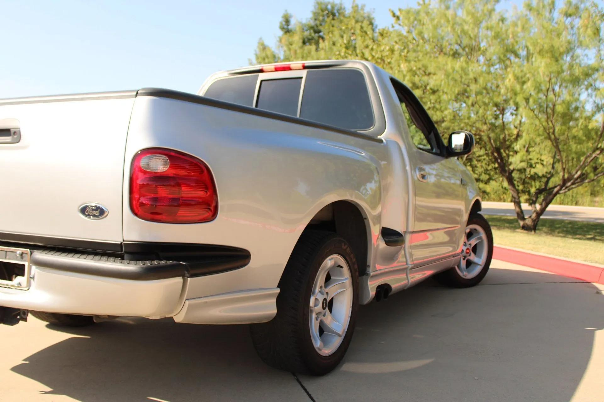 2000 Ford F150 SVT Lightning