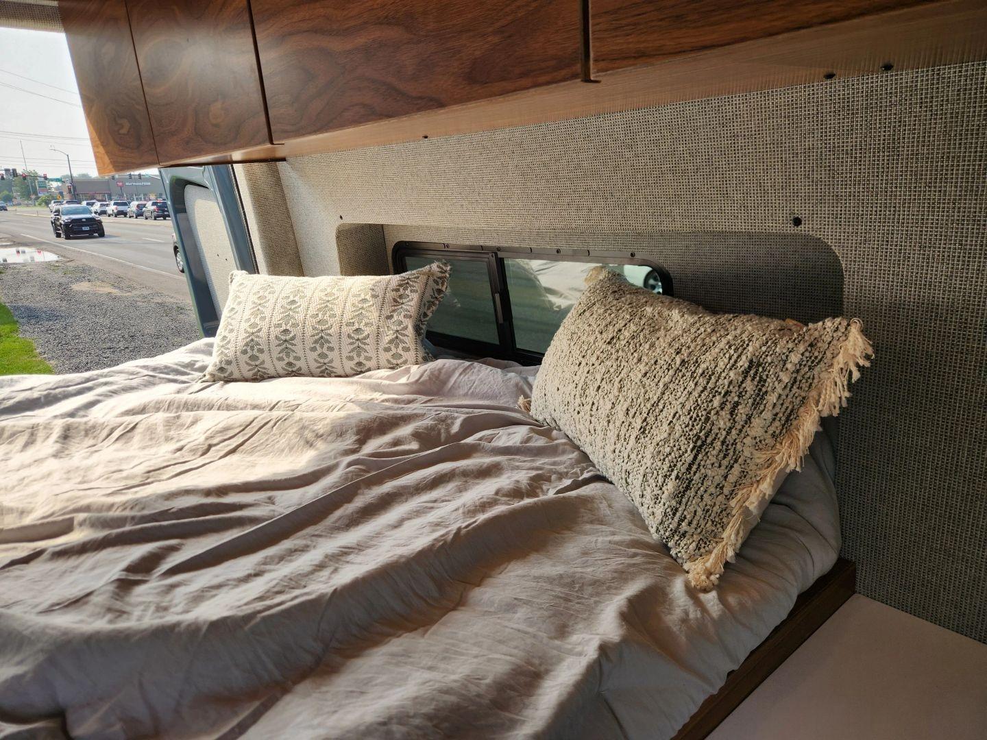 2025 Mercedes-Benz Sprinter 2500