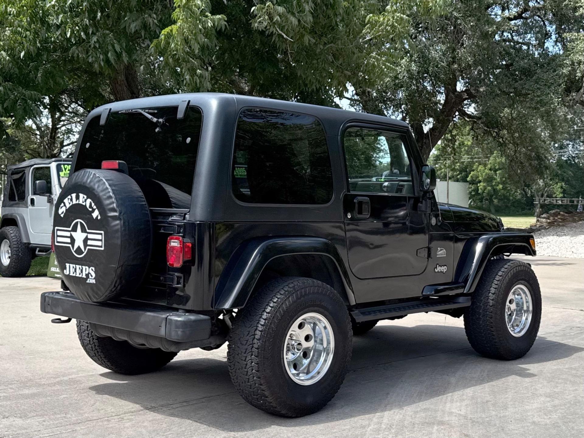 2004 Jeep Wrangler Sahara - 3