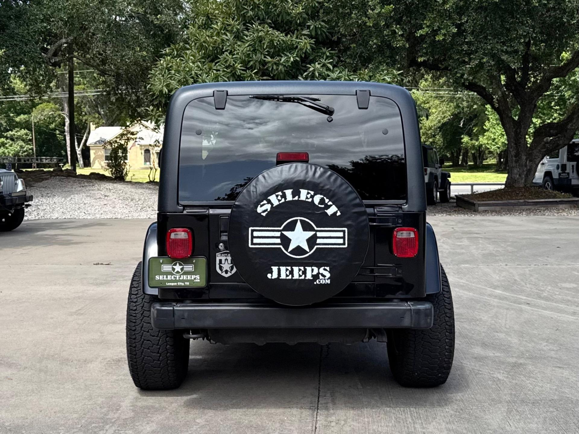 2004 Jeep Wrangler Sahara - 5