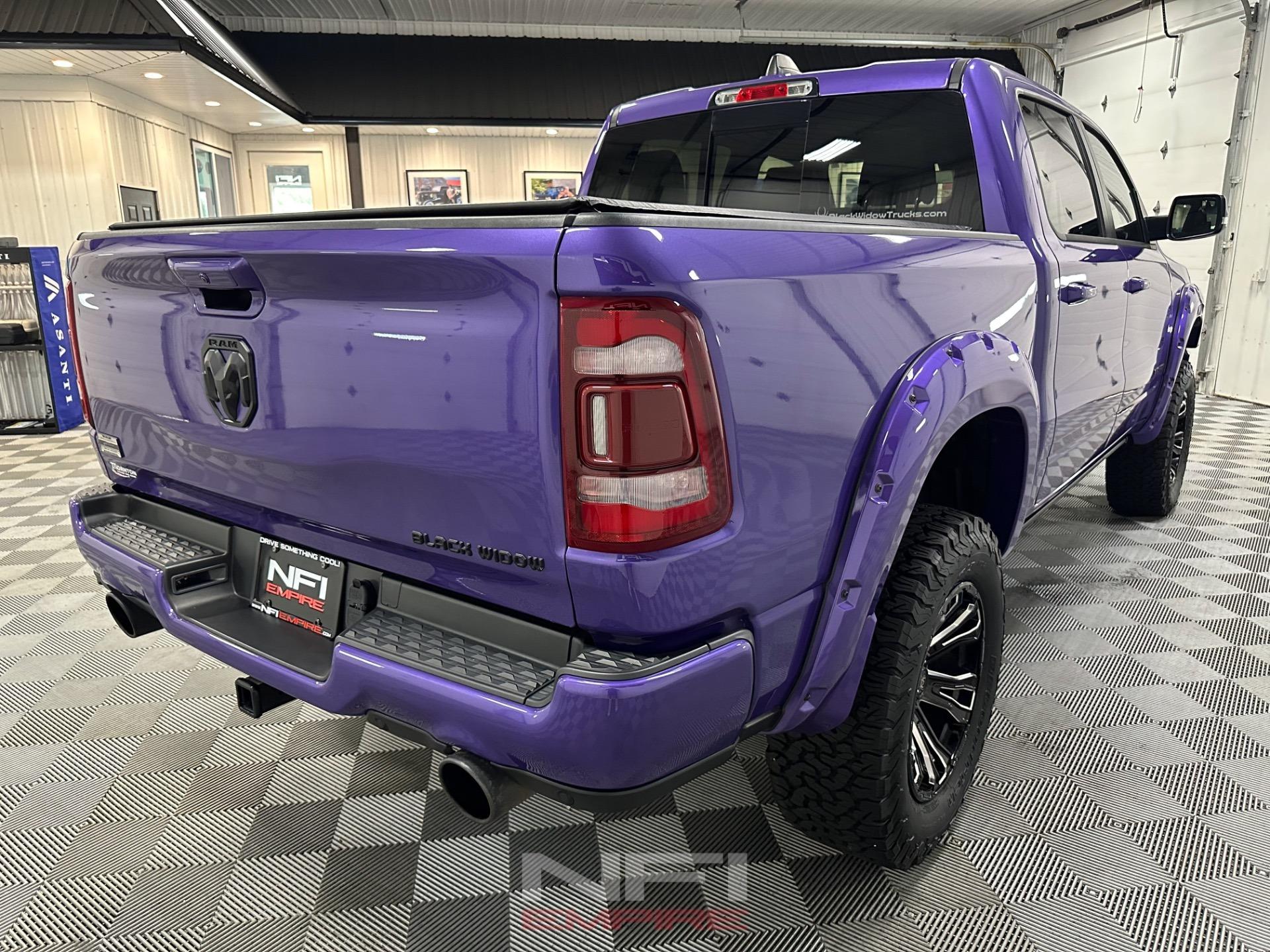 2024 Ram 1500 Laramie Black Widow - 3