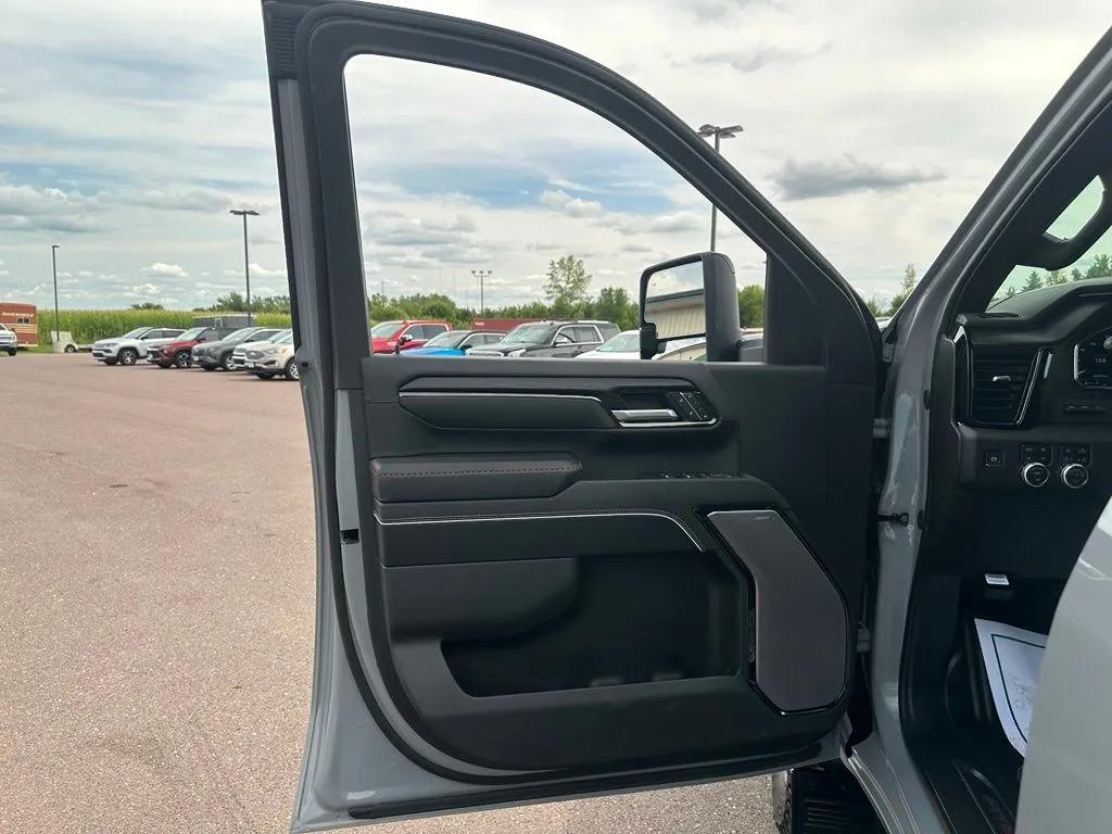 2025 GMC Sierra 2500HD AT4X