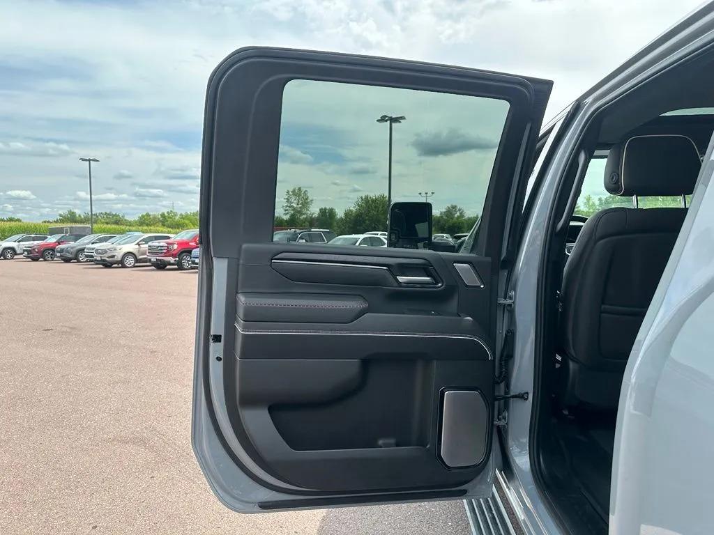 2025 GMC Sierra 2500HD AT4X
