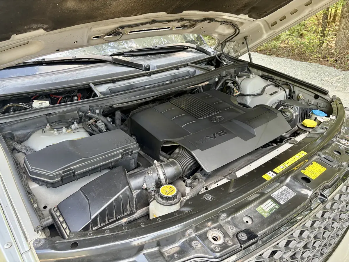 2012 Land Rover Range Rover HSE Lux
