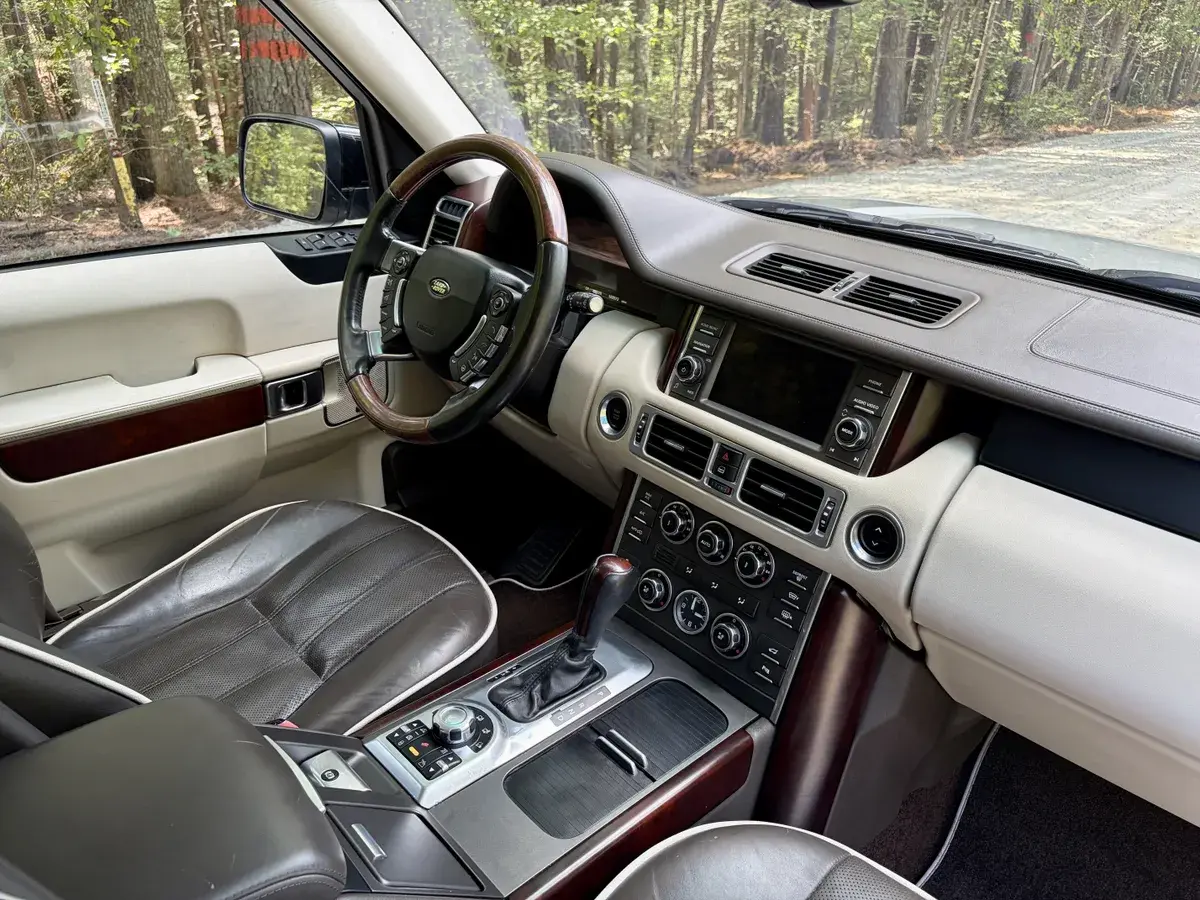 2012 Land Rover Range Rover HSE Lux