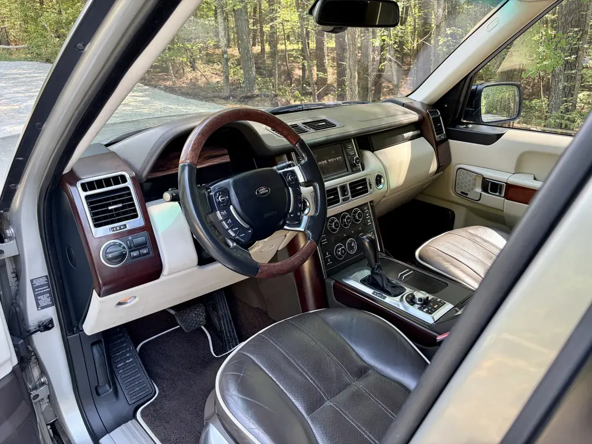 2012 Land Rover Range Rover HSE Lux - 4