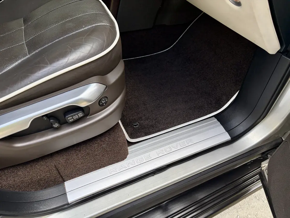 2012 Land Rover Range Rover HSE Lux